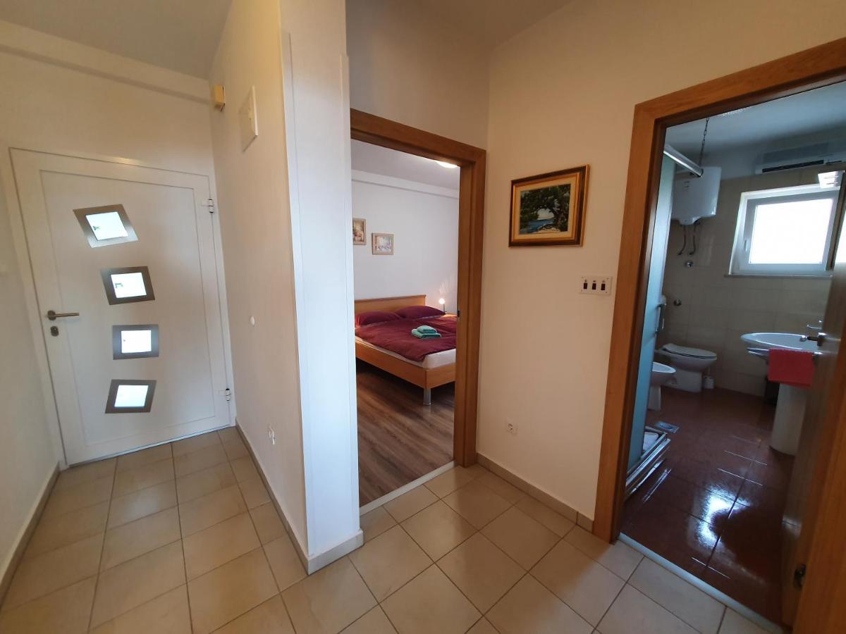 Apartments Zic Malinska Eksteriør billede