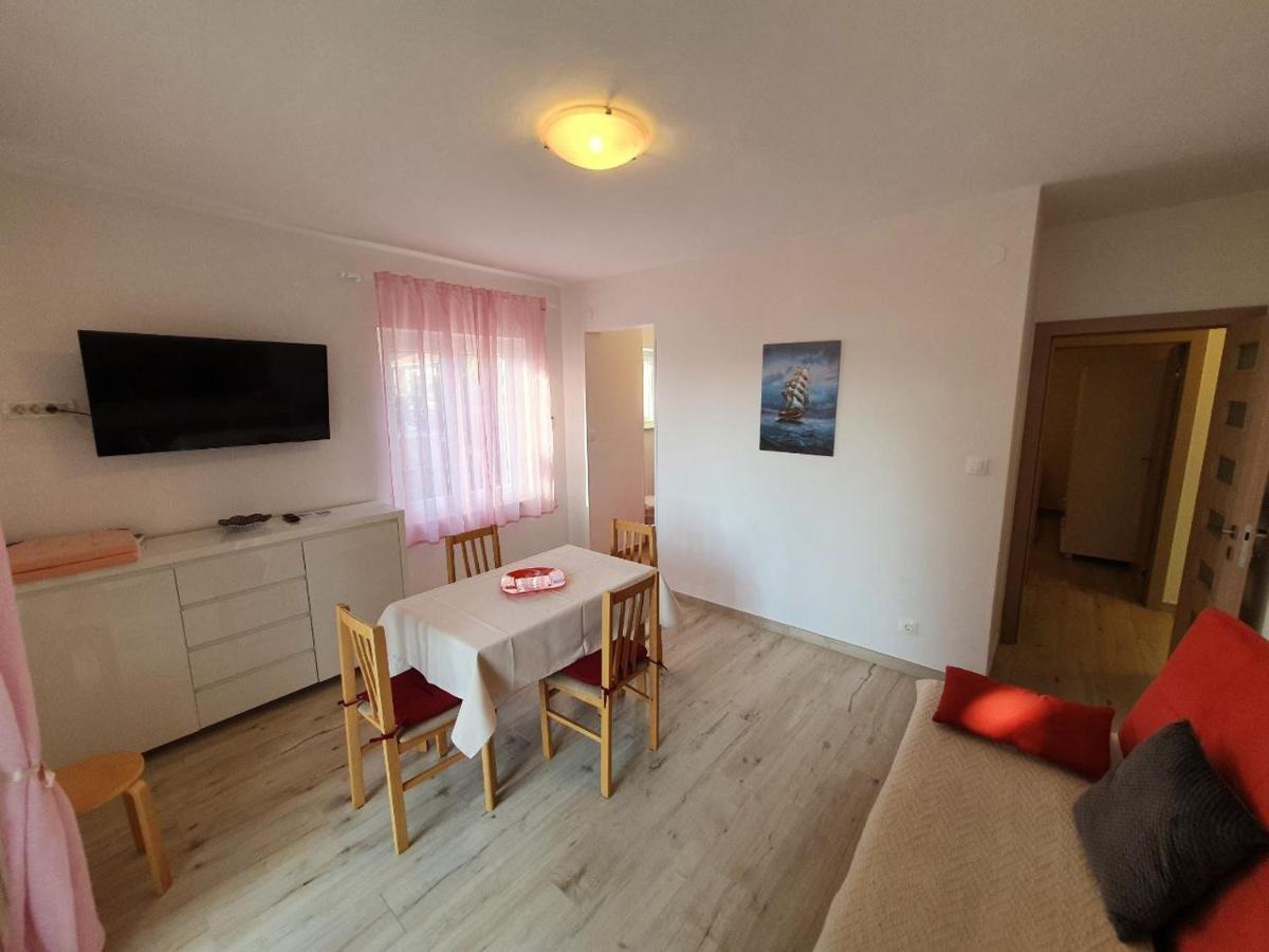 Apartments Zic Malinska Eksteriør billede